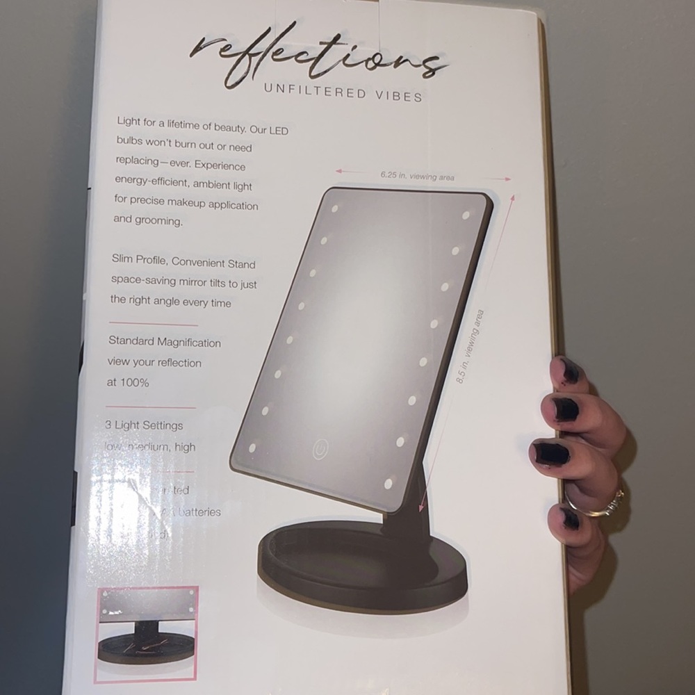 Mirror - Picture 2 of 3